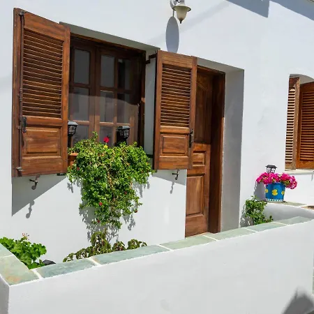 Aspro House Holiday home Folegandros Town
