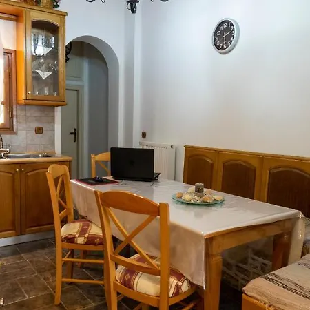 Holiday home Aspro House Folegandros Town